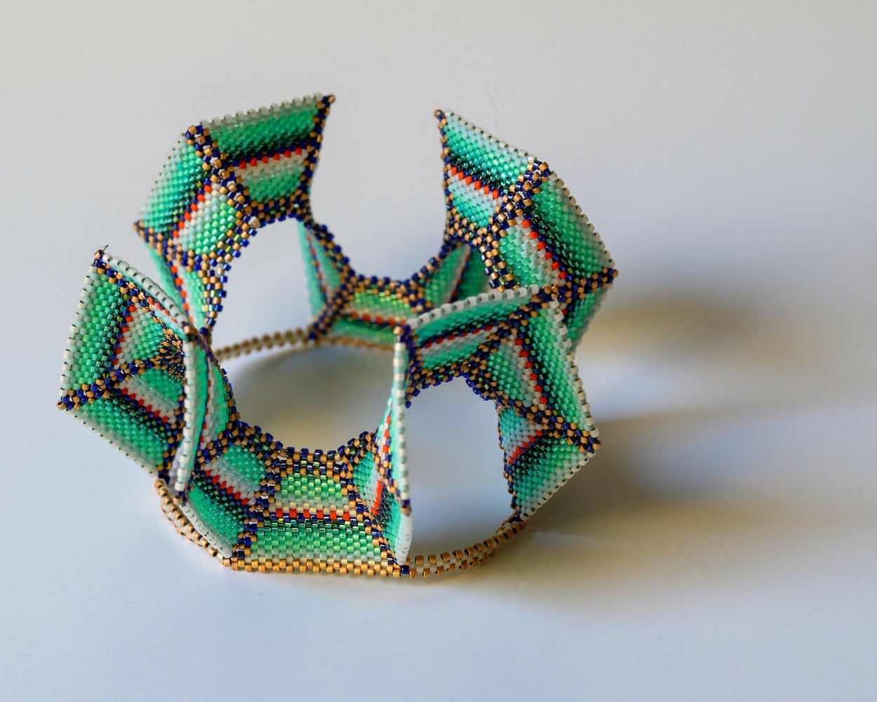 Seascape Wavy Hexagons Bracelet