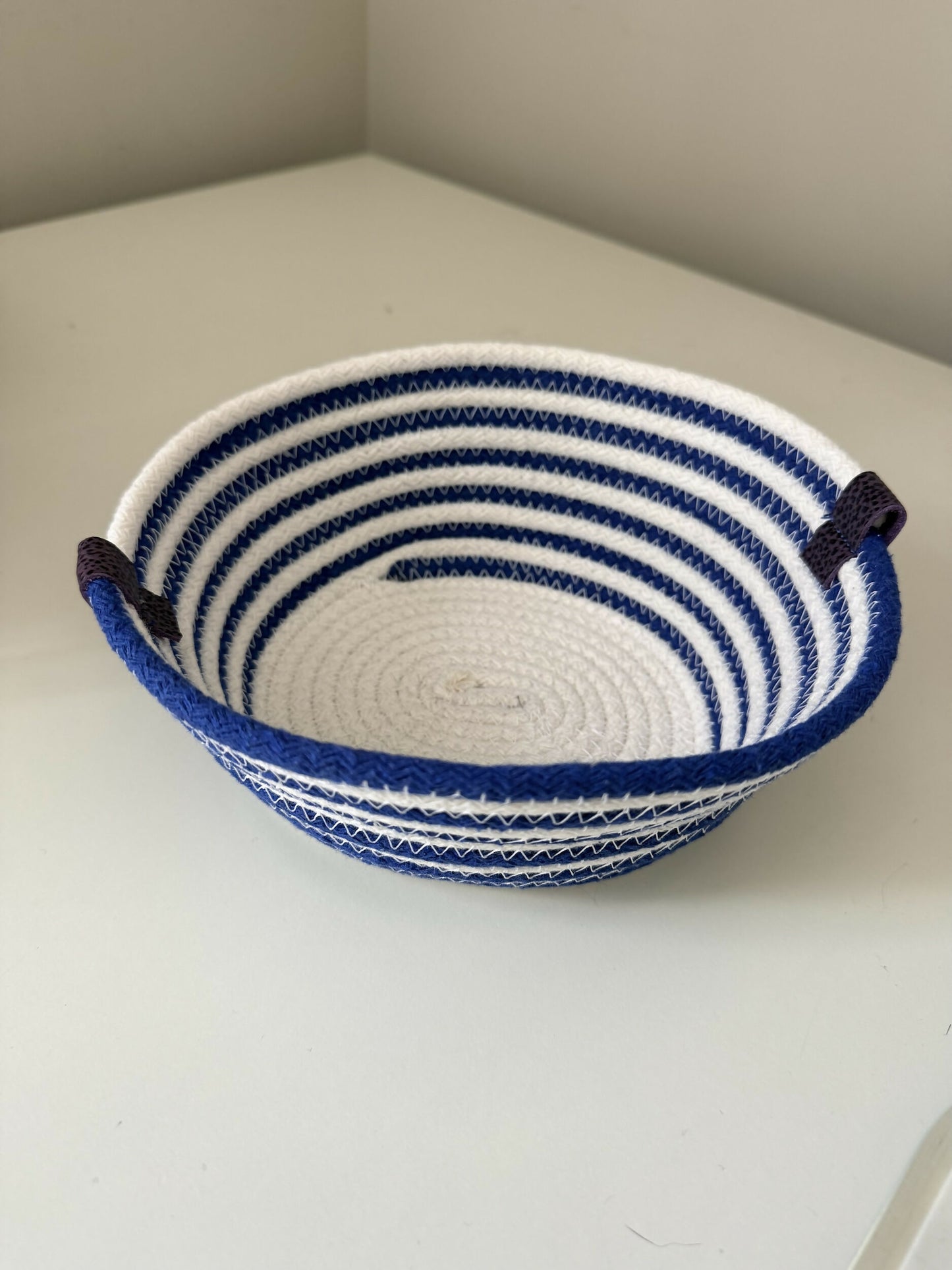 Coiled rope vessel - white and blue striped