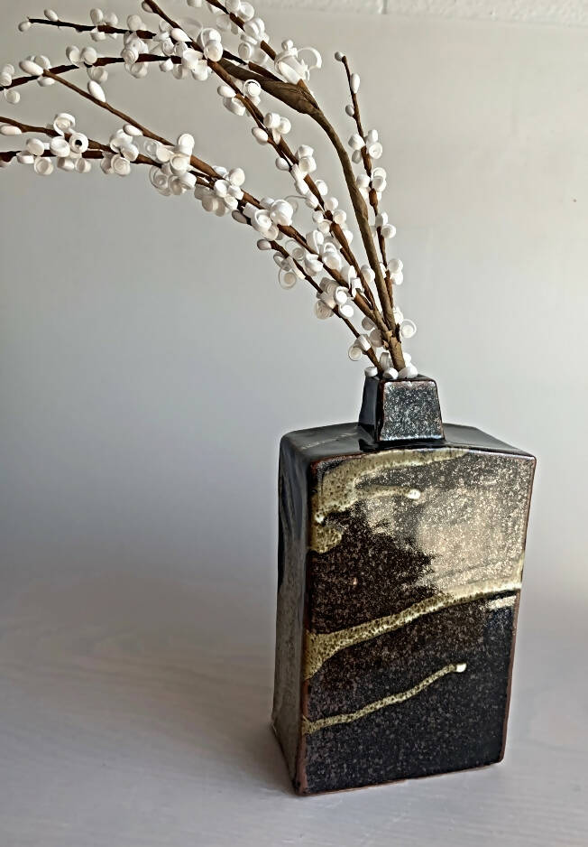 Temoku Weed Pot 8" tall