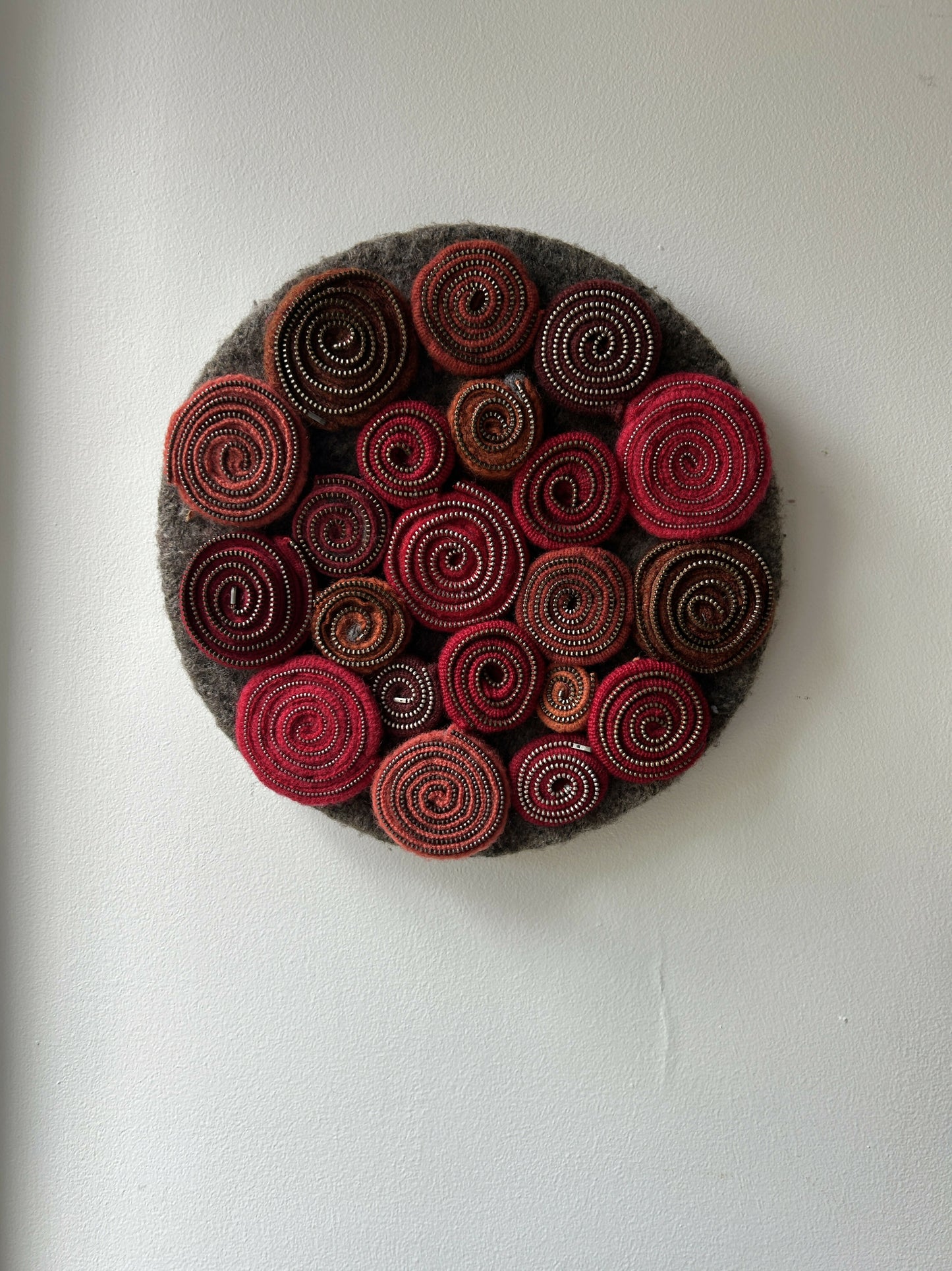 Zipper Wreath Reds