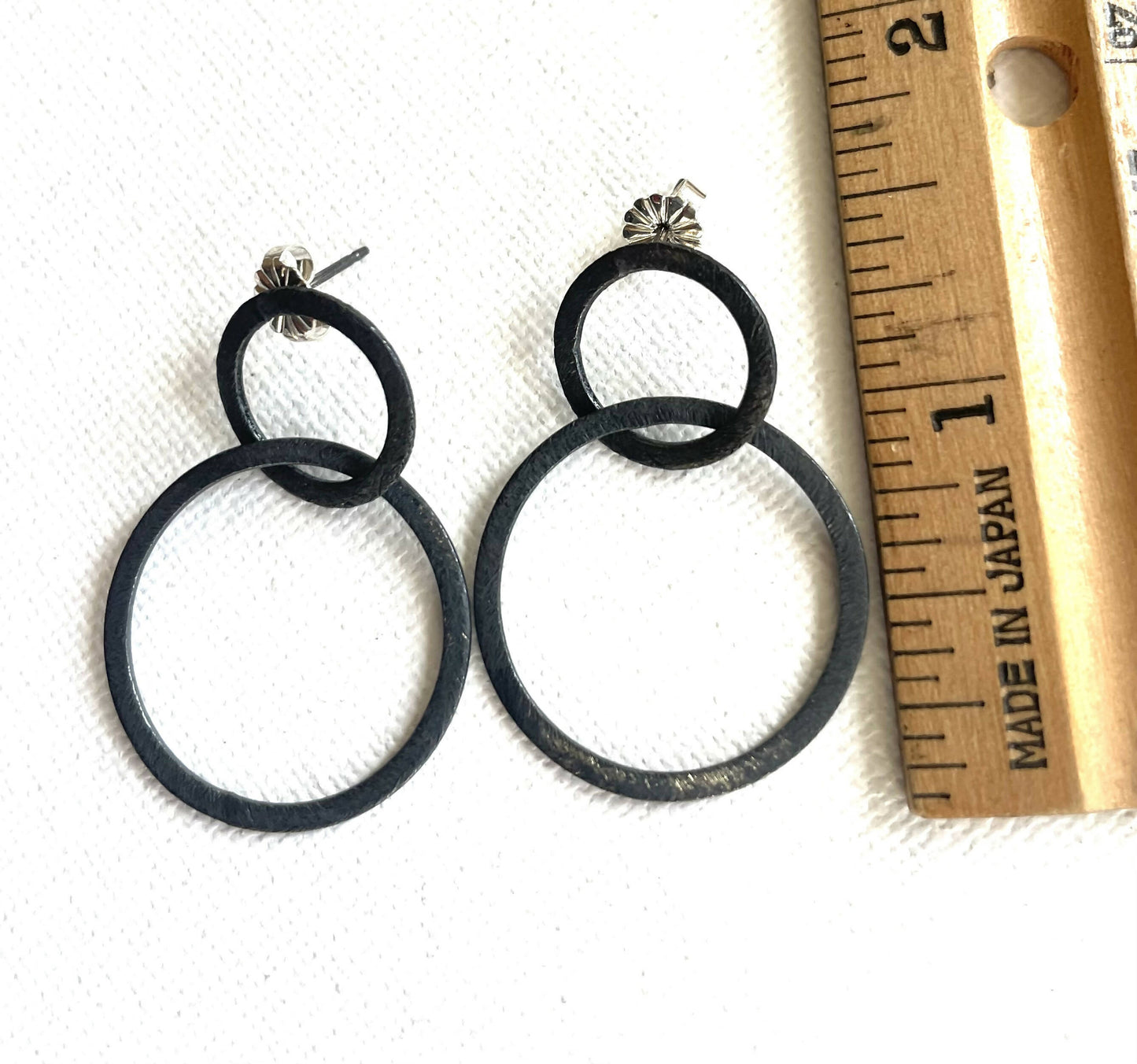 Circle earrings