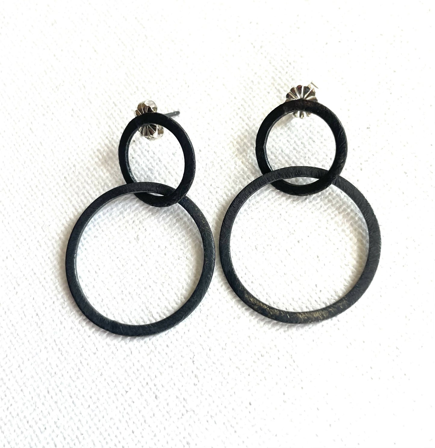 Circle earrings