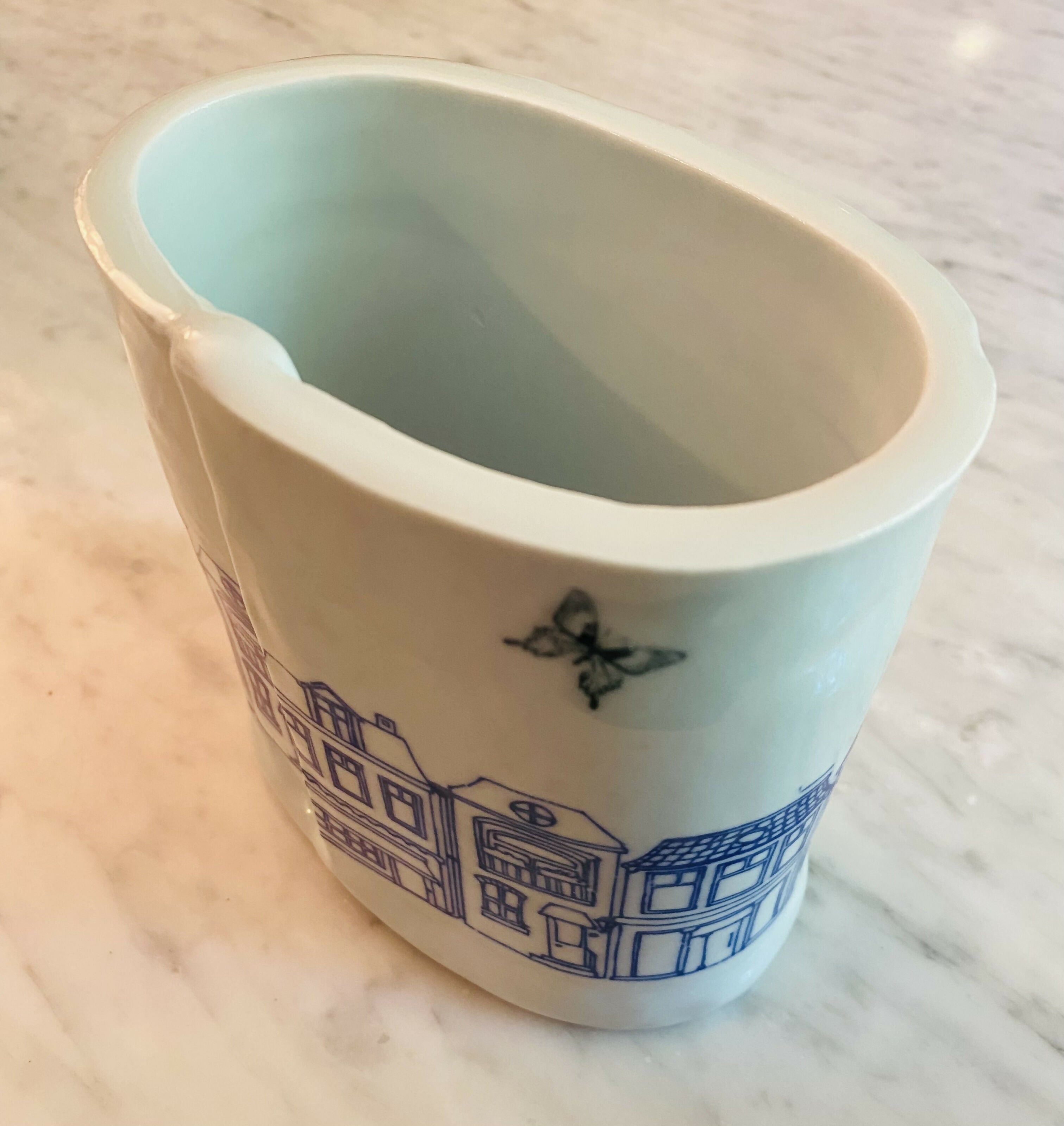 Oval vase- Amsterdam