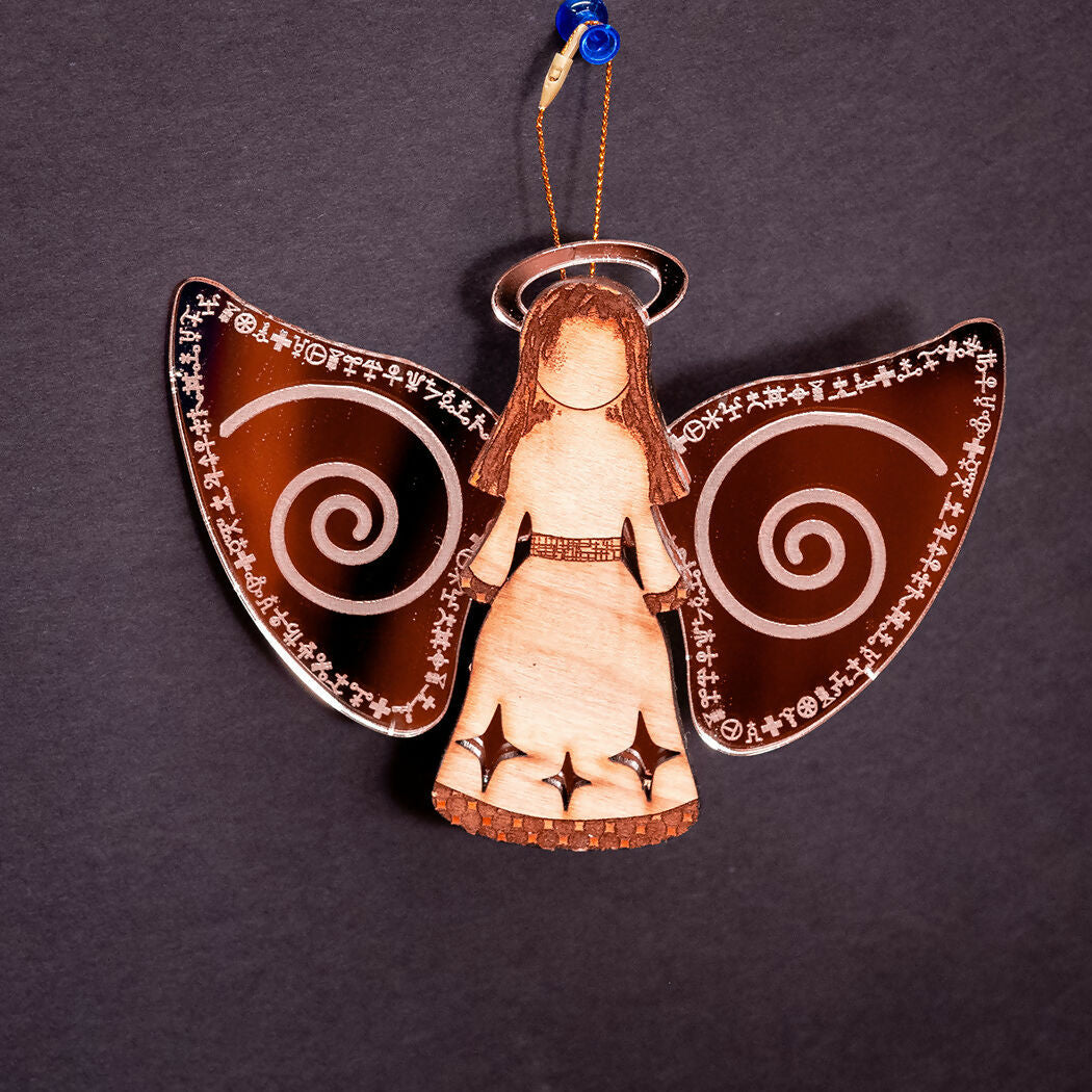 angel-ornament_rosegold-mirror_01