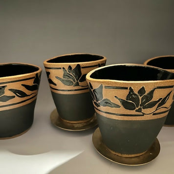 vases - black flowers