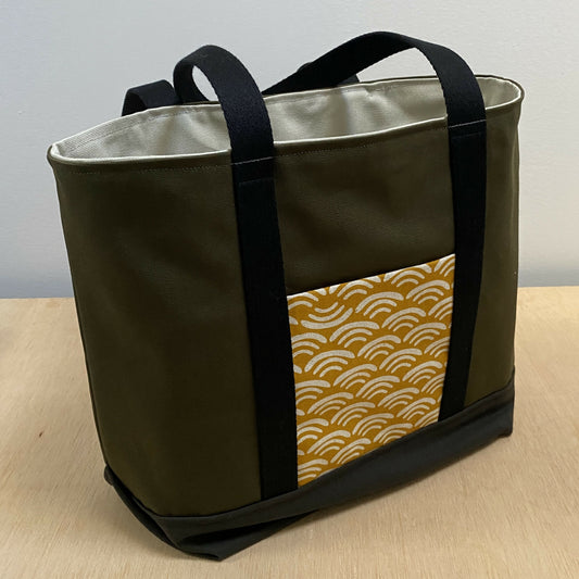 Tiny Tote in Coi and Moss