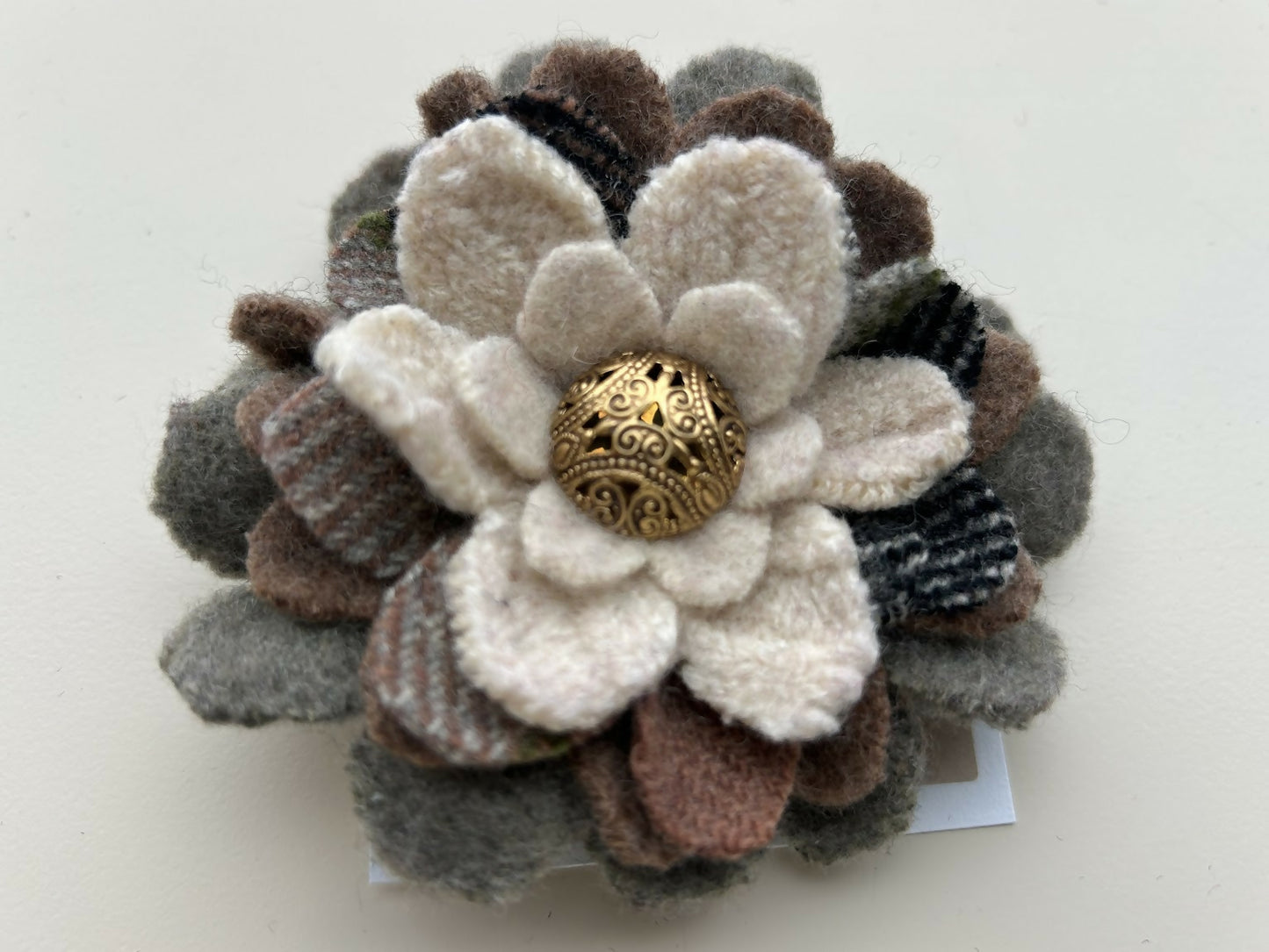 Flower Pin - Wool Brooch