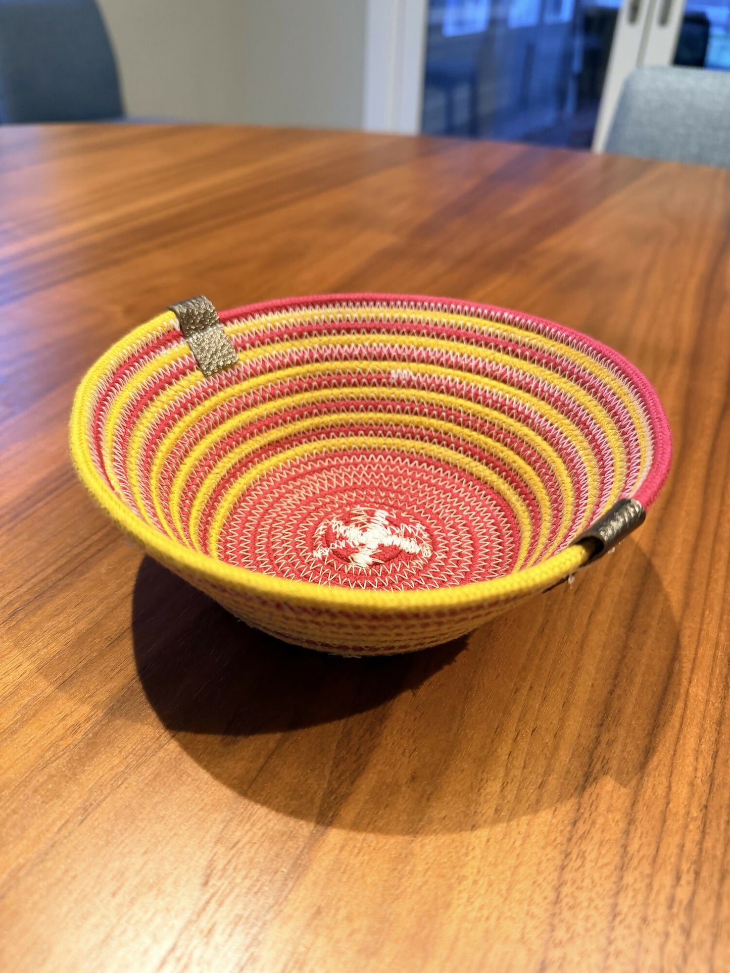 Coiled rope vessel red / yellow