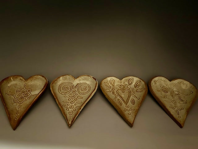 heart trinket bowls - close up 2