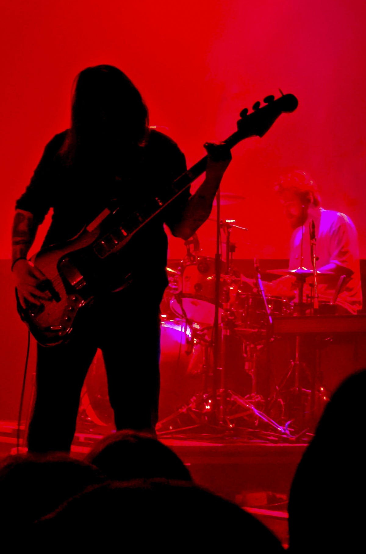 Bassplayer in Red
