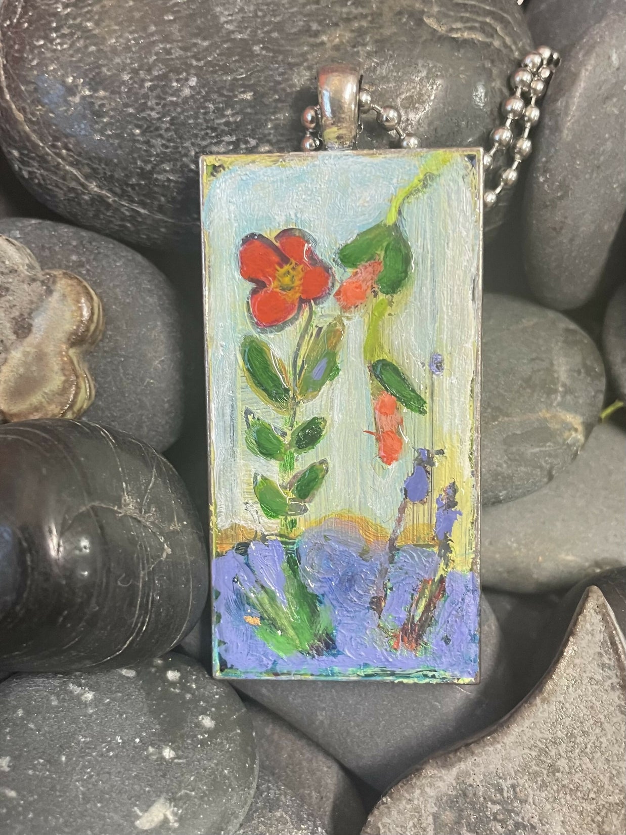 Happy little flower pendant