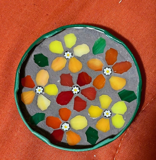 Mosaic Ornaments: Mosaic in Jar Lids