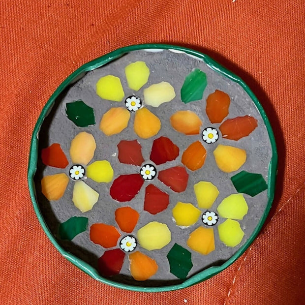 Mosaic Ornaments: Mosaic in Jar Lids