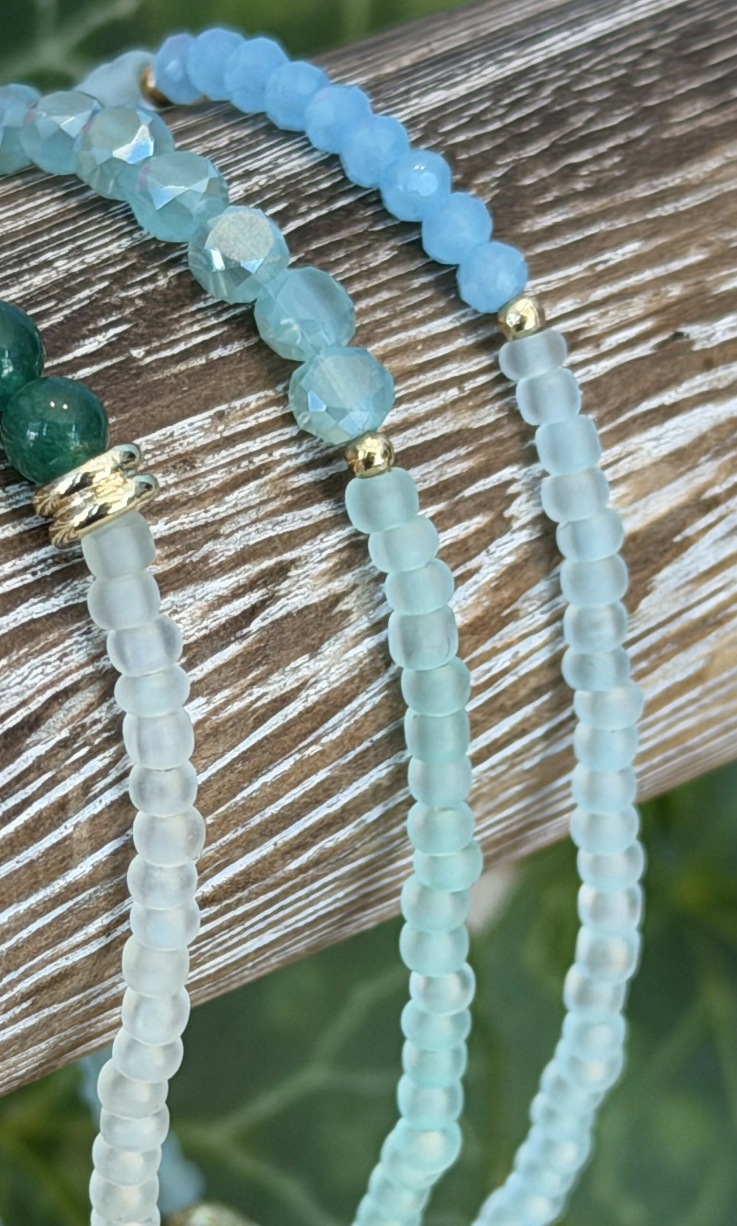 Single Bracelet Delicate Blue Glass