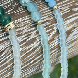 Single Bracelet Delicate Blue Glass