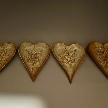 heart trinket bowls - close up 1