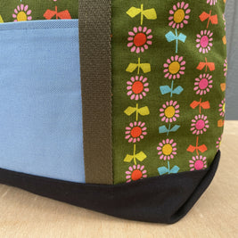 Tiny Tote in Daisy Stripe