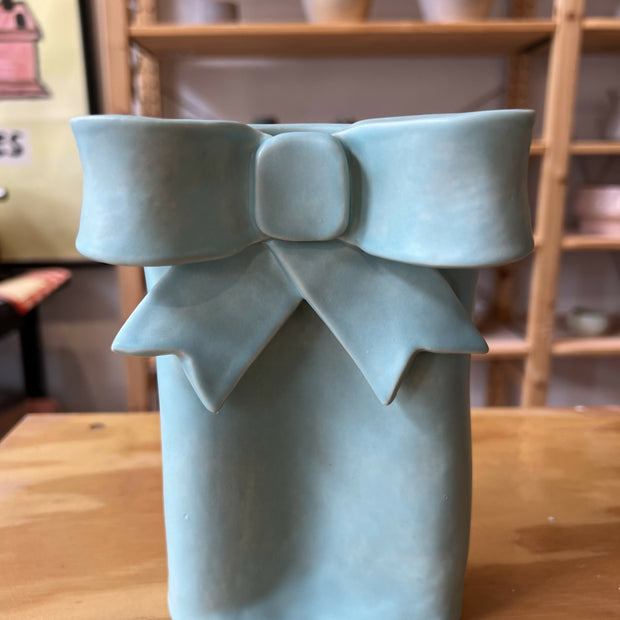 Seafoam bow vase- 7” tall