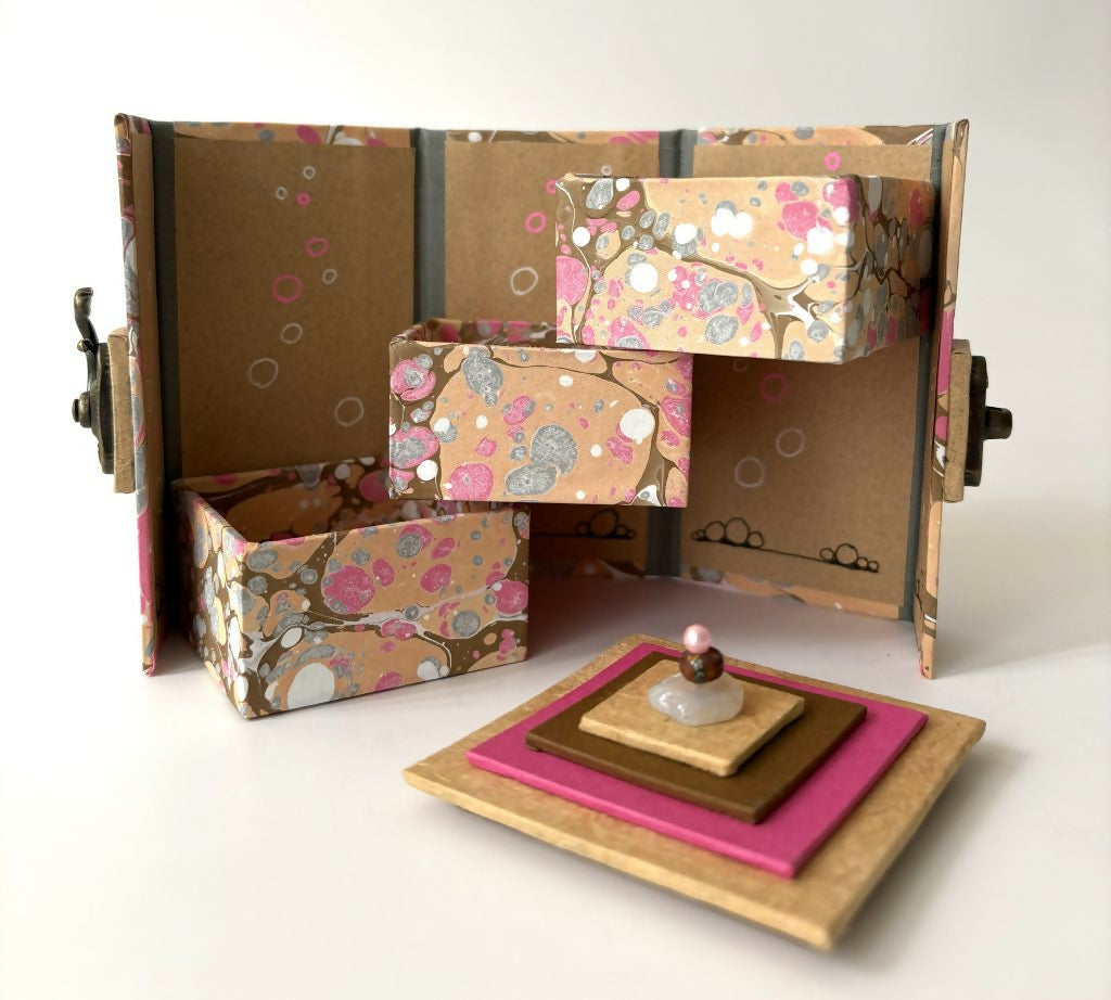 Bubbles Tower Box