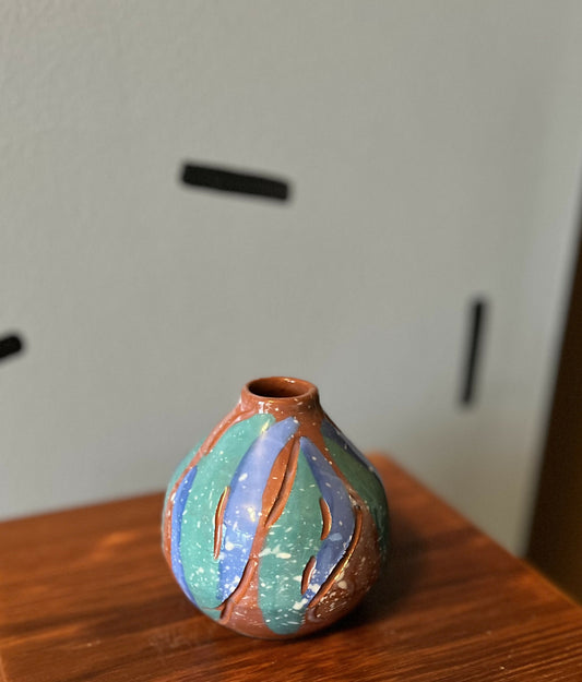 Tiny vase 4