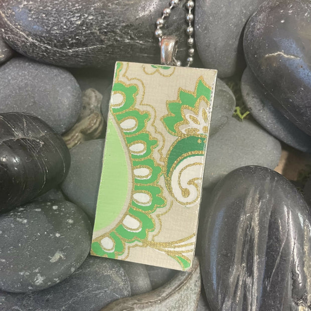 Glass vase pendant with pretty flowers