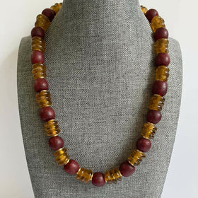 Beaded necklace - maroon/amber