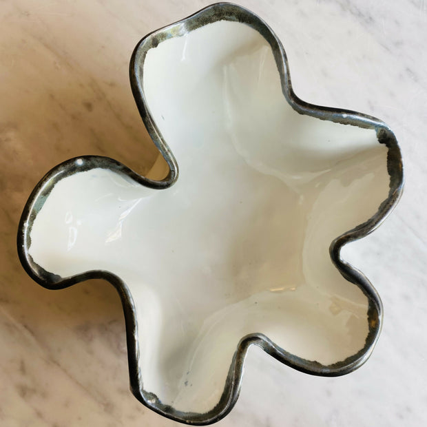 Swirly bowl-B&W