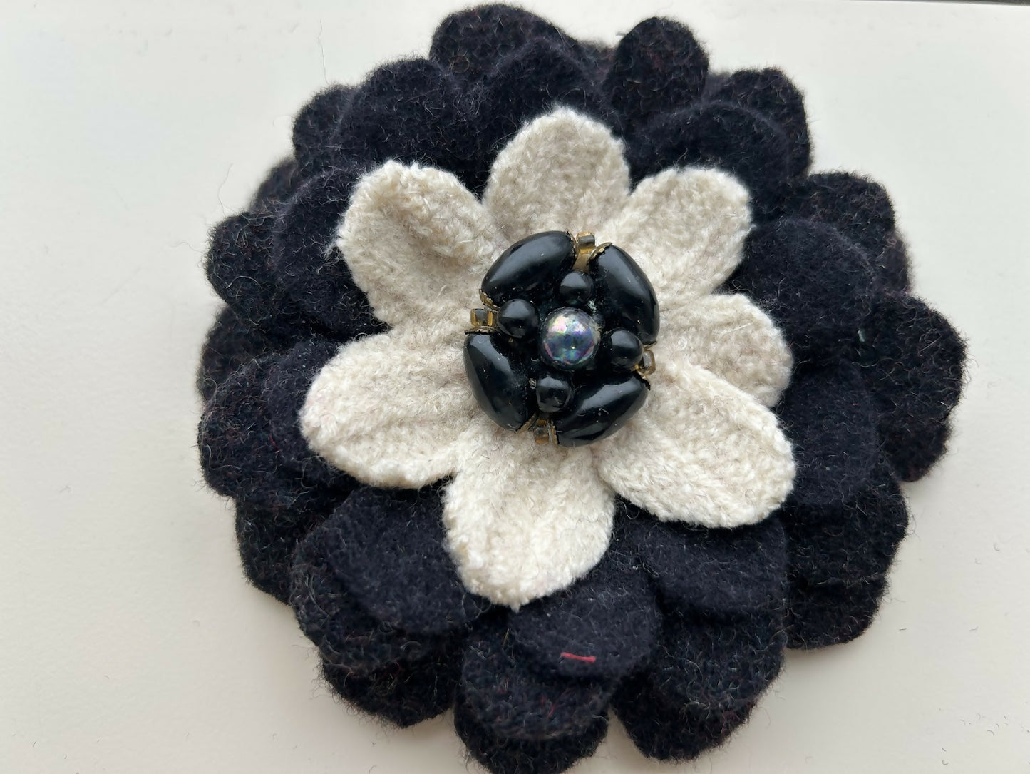 Flower Pin - Wool Brooch