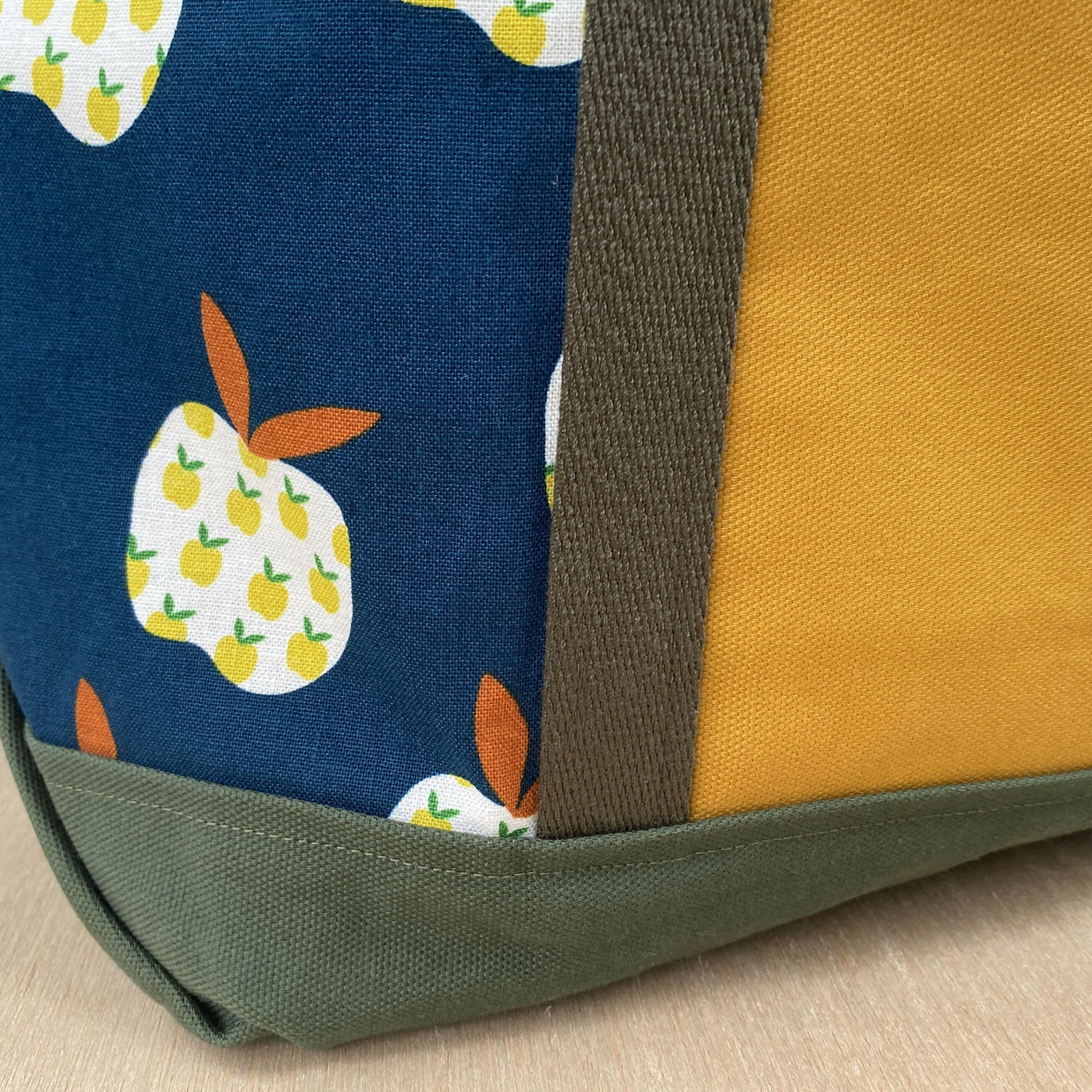 Tiny Tote in Big Apple