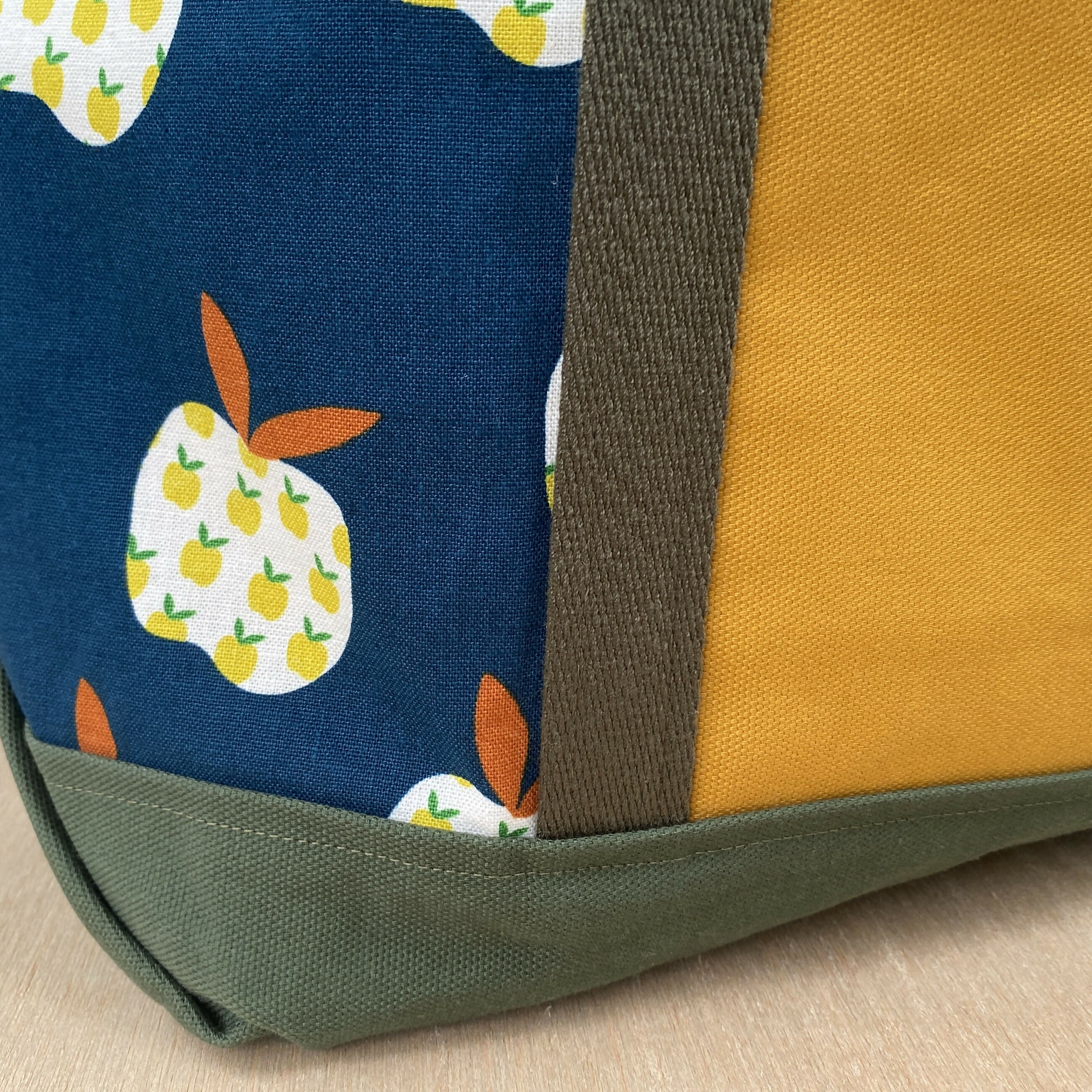 Tiny Tote in Big Apple