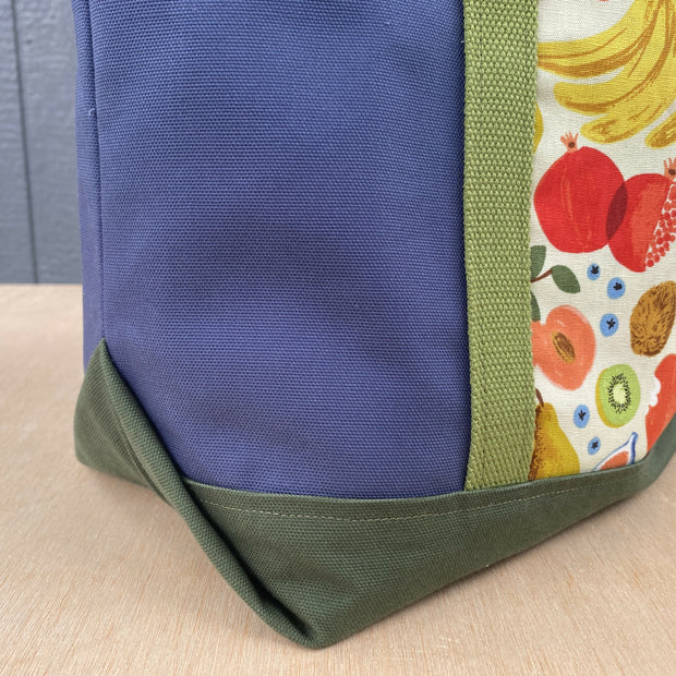 Big Tote in Fruit Market