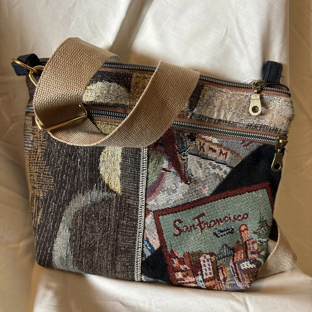 3zip travel motif purse
