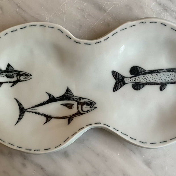 Small 2 section dish-fish