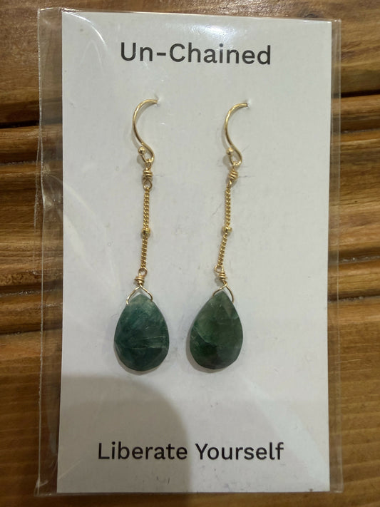 Unchained Earrings in Gold-filled UNERG