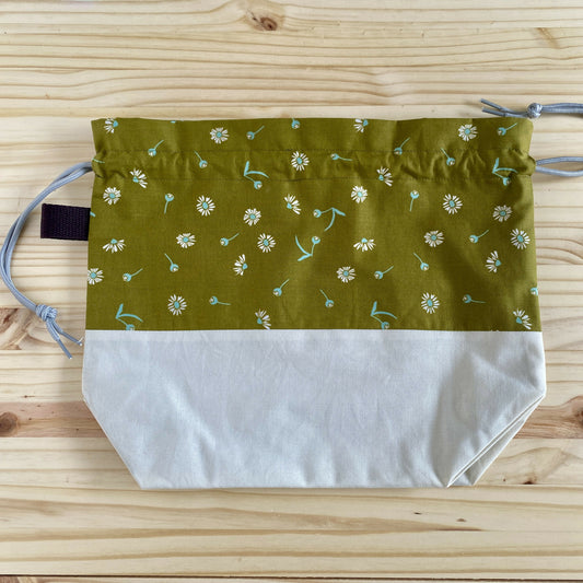 Drawstring Tote in Daisy