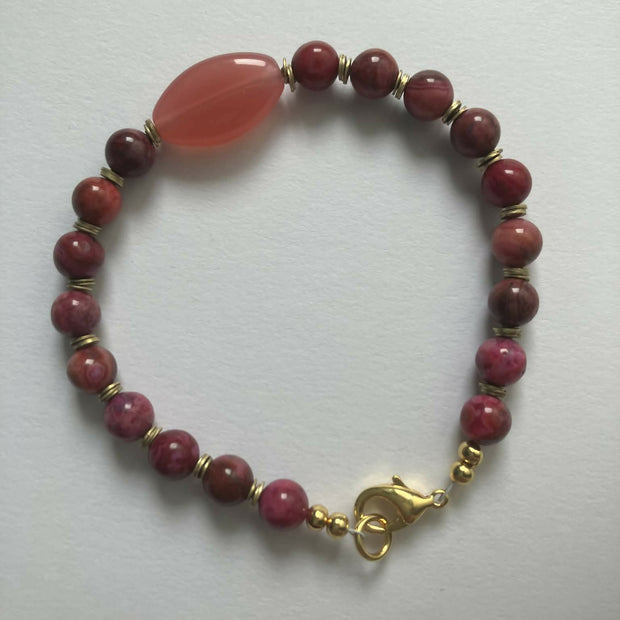 gemstone bracelet - ruby agate, vintage glass