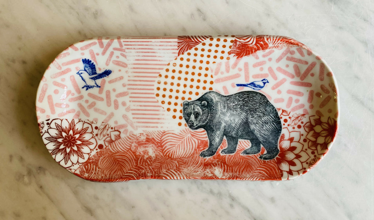 Oval dish-bear