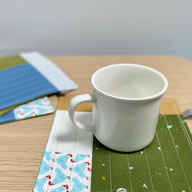 Chicken Mug Rug Set