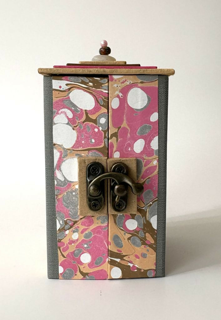 Bubbles Tower Box