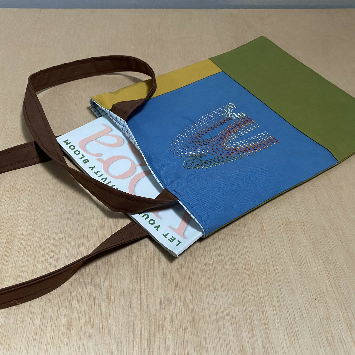 Magazine Tote with Hand-embroidered Arches