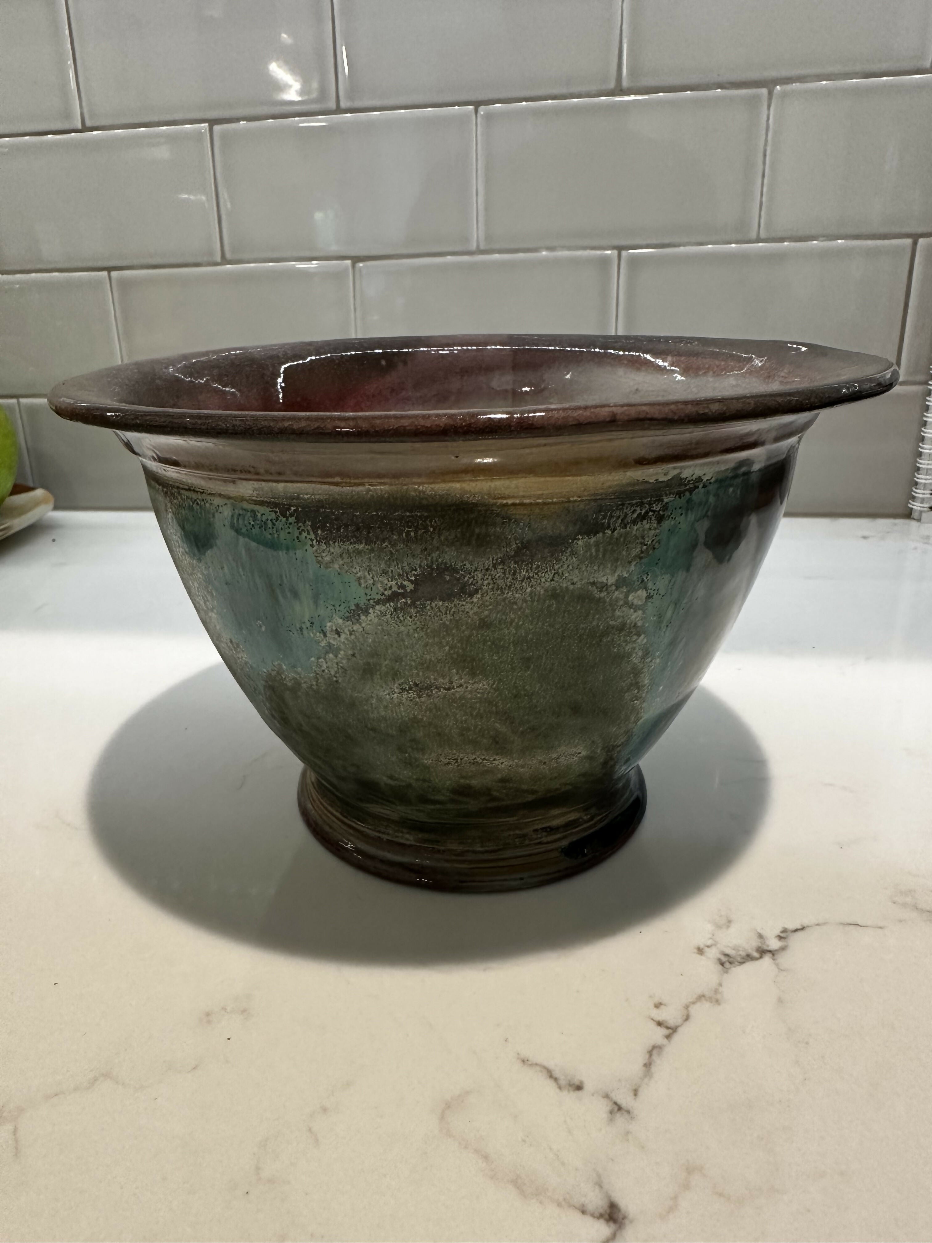 Medium colorful Bowl with lip