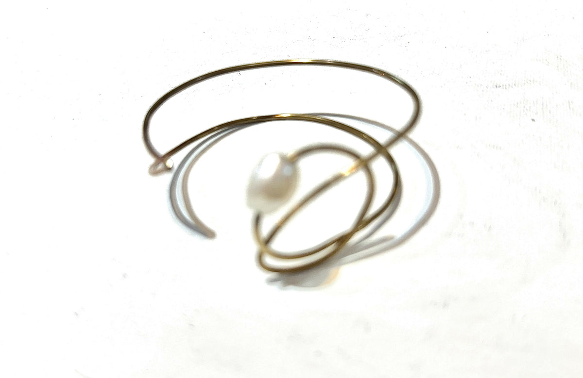 Swirl bracelat with pearl or semi precious stone