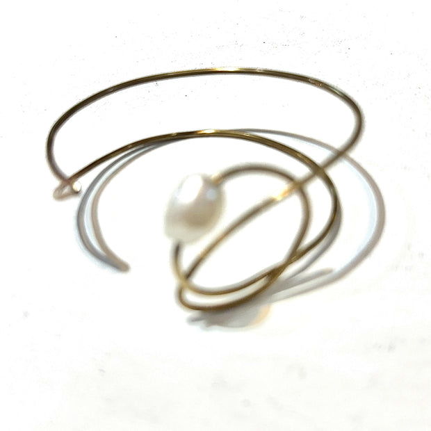 Swirl bracelat with pearl or semi precious stone