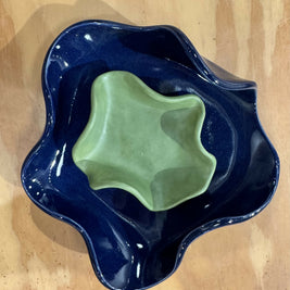 MEDIUM - wavy ceramic dish