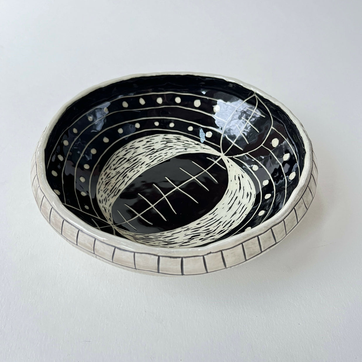 Collared Bowl (650)