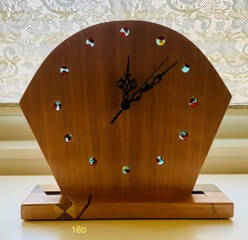 Mantel clock with reversible stand