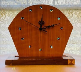 Mantel clock with reversible stand
