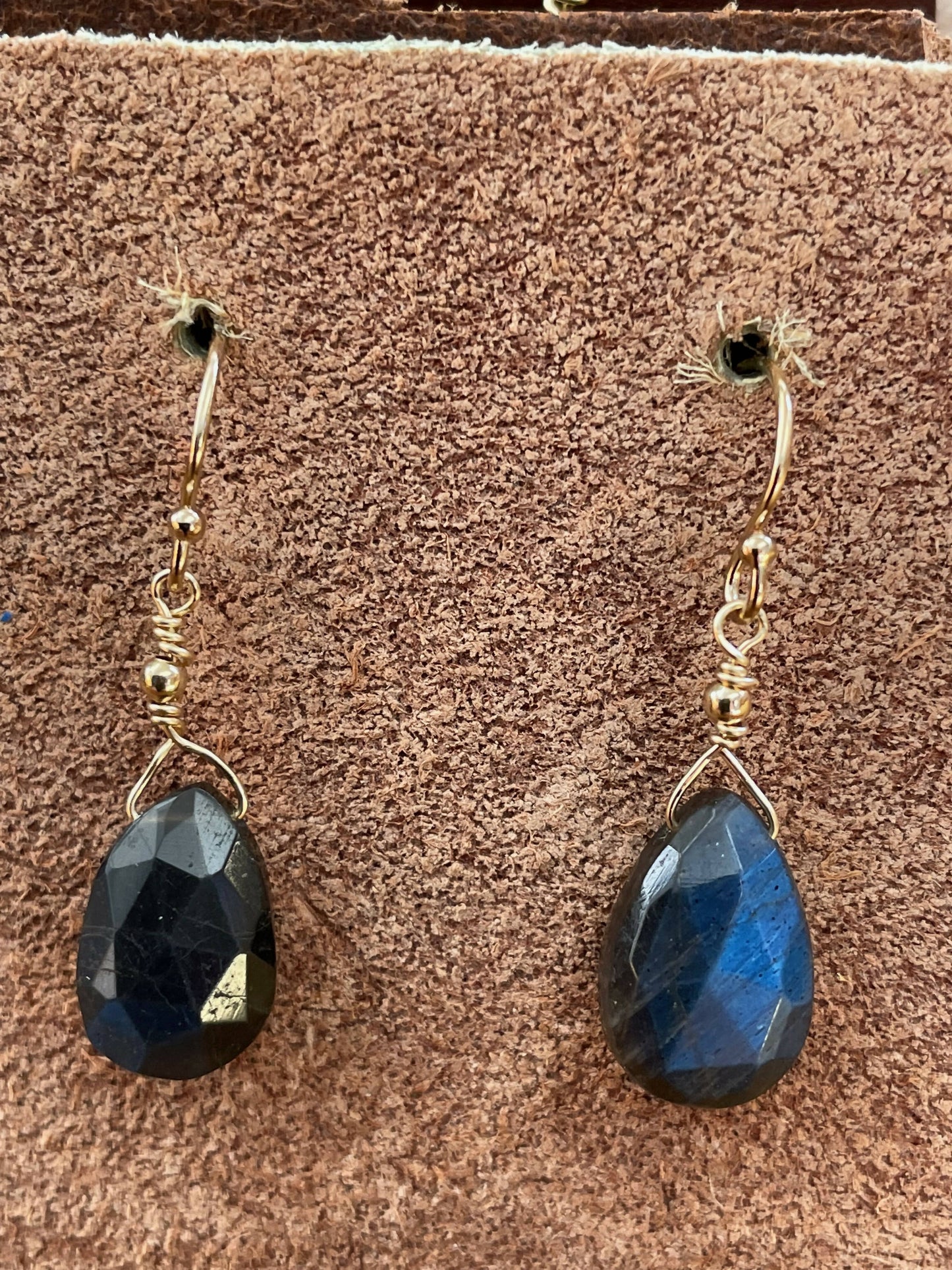 Drops of Goodness - Gemstone Earrings in gold - DOGERG