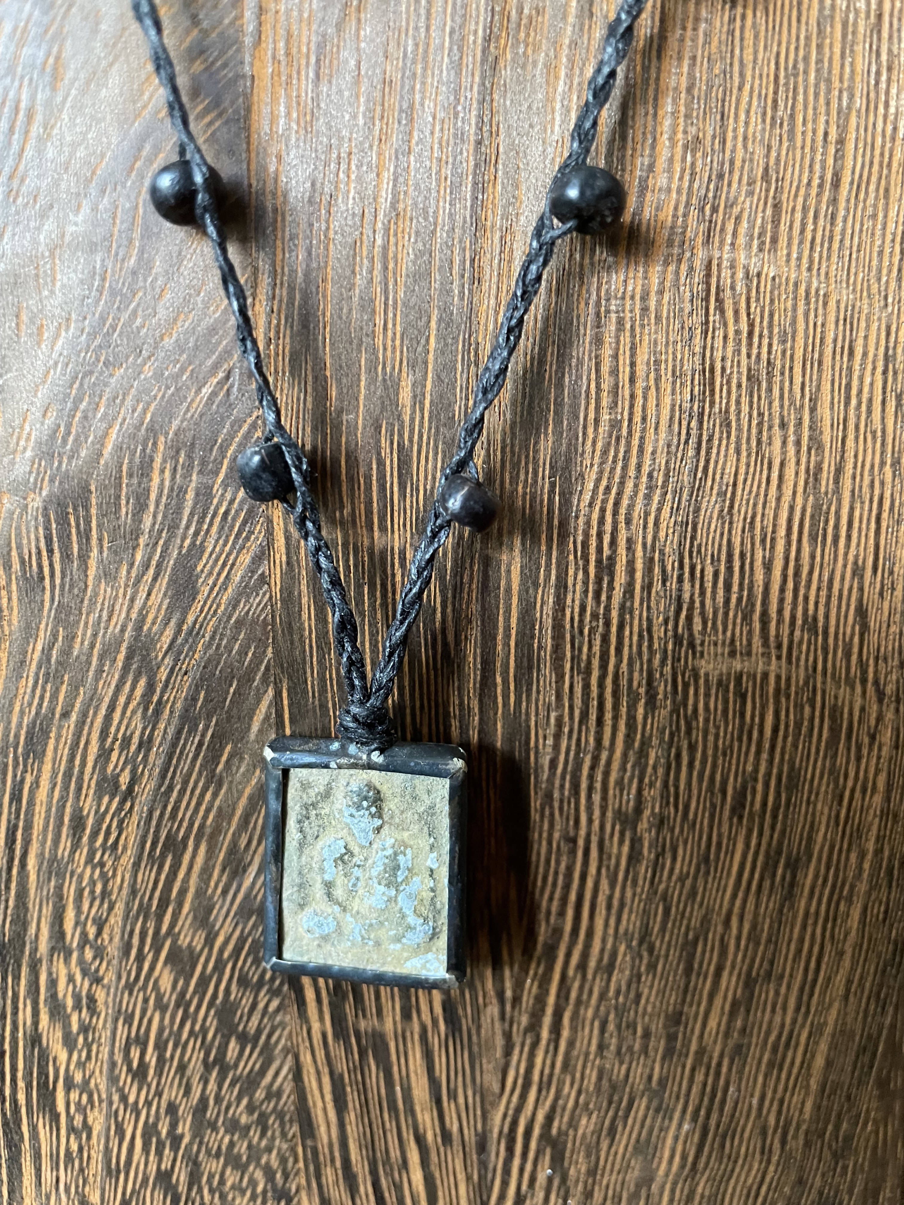Buddhist Amulet- Bhudda meditating AMNK