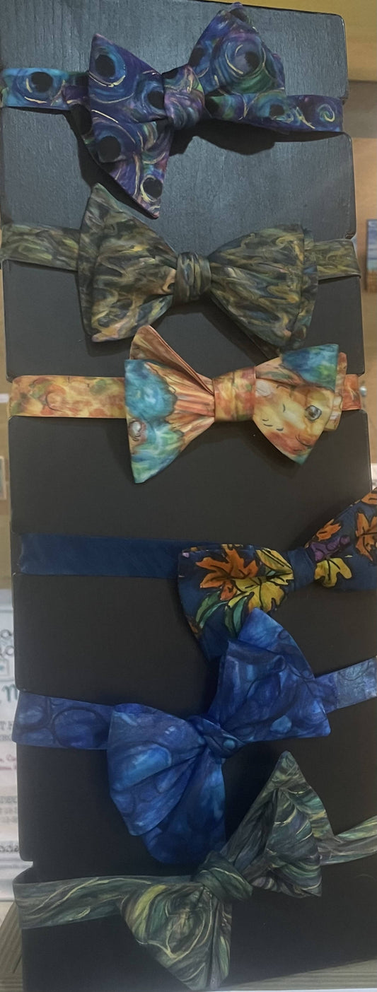 Bow tie silk handpainted